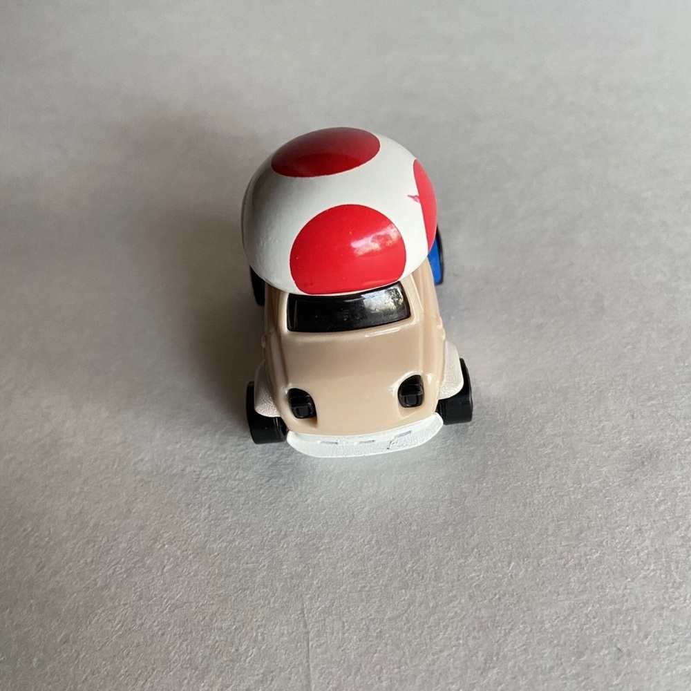 Lot-4 Mario Bros. Hot Wheels Die Cast Toy cars, Yoshi, Donkey Kong, Bowser, Toad - Picture 15 of 16